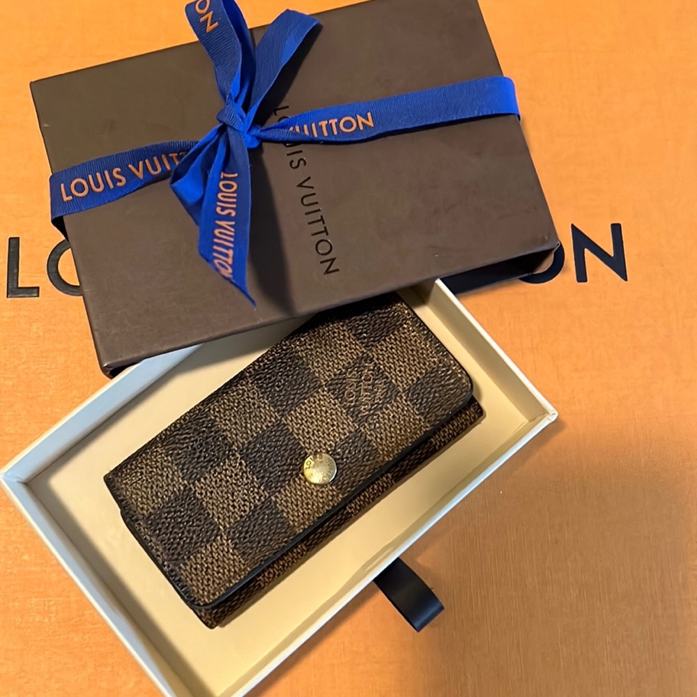 Authentic Louis Vuitton card & keys holder monogram